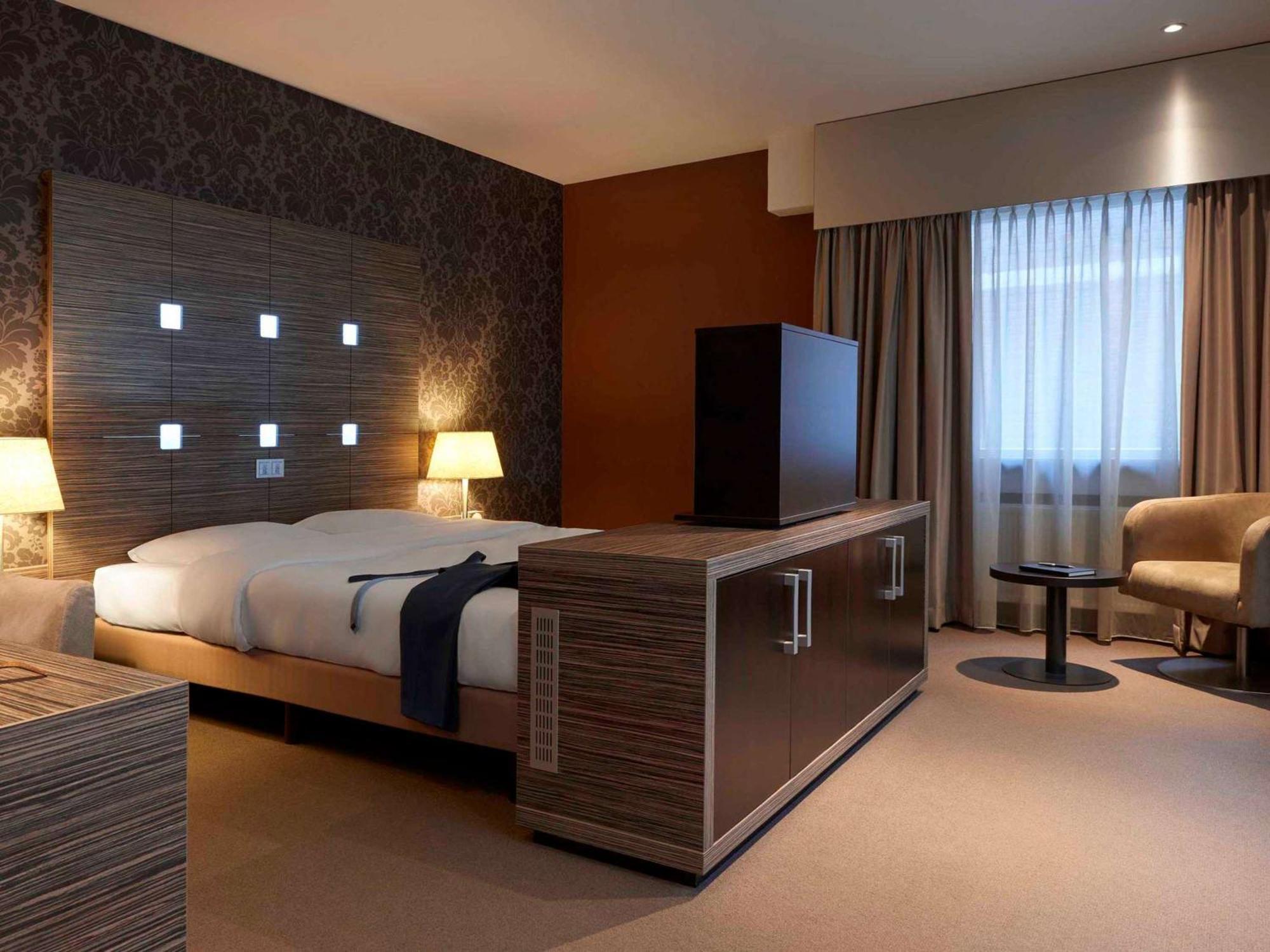 Mercure Centrum Hotel 4*